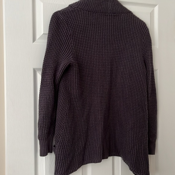 Market & Spruce sweater. - Picture 2 of 6